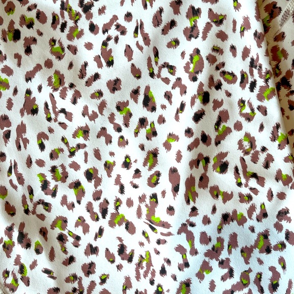 NWT! DYI crops in HTF - 1X leopard! - Picture 2 of 4